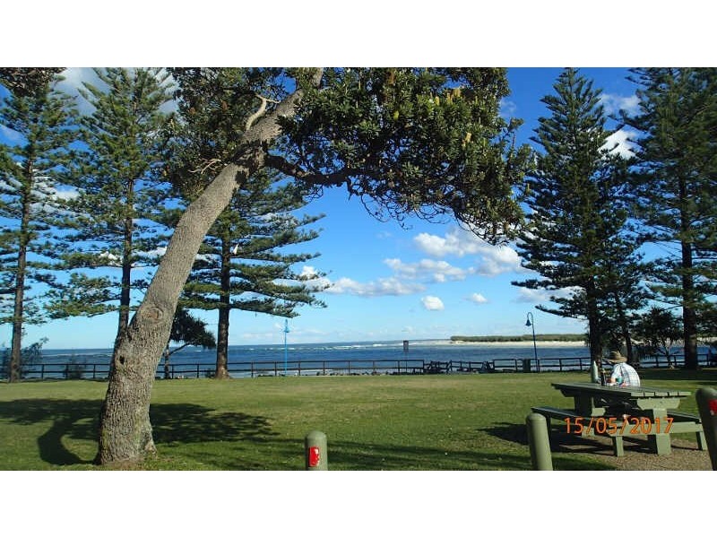 2/1 Latona Ave, Caloundra QLD 4551