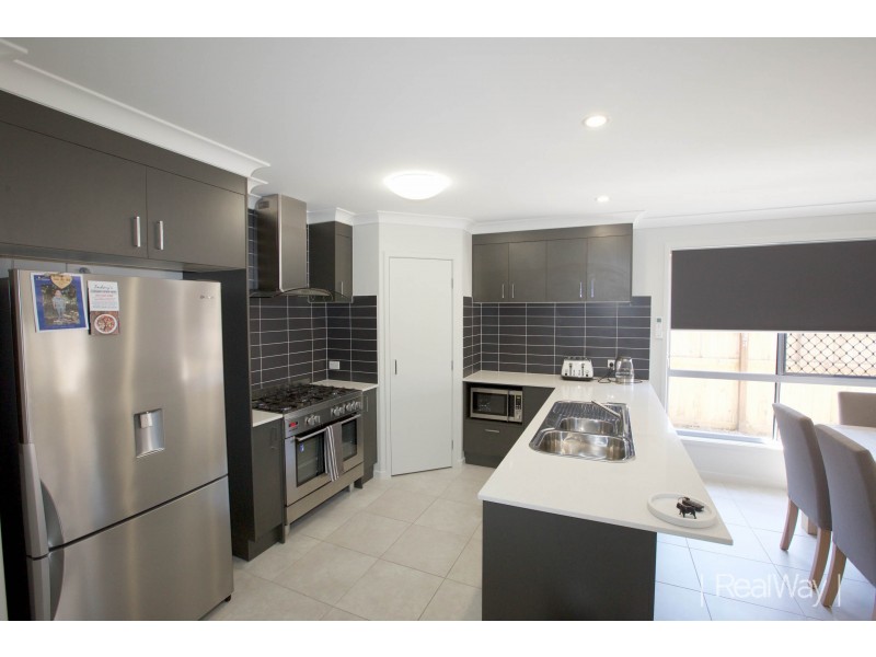 28 Ruby Crescent, Meridan Plains QLD 4551