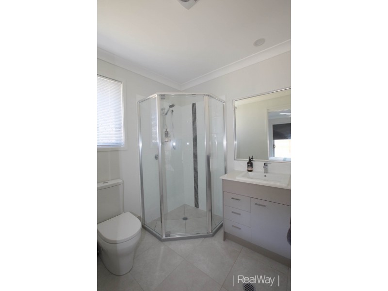 28 Ruby Crescent, Meridan Plains QLD 4551