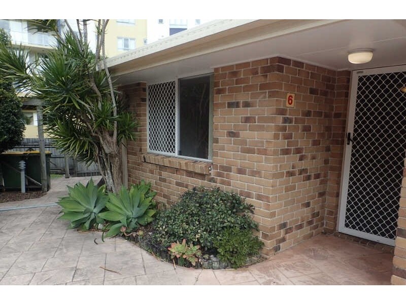 6/50 Omrah Ave, Caloundra QLD 4551