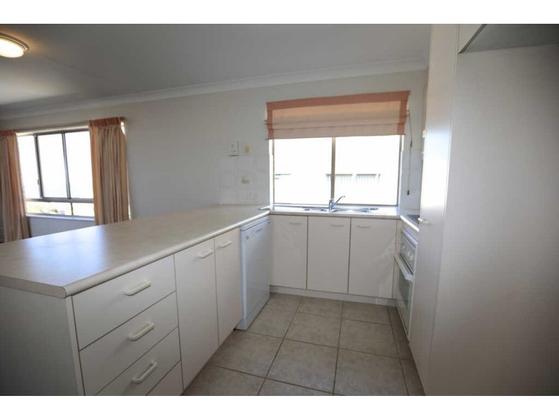 5/10 Mahia Terrace, Kings Beach QLD 4551