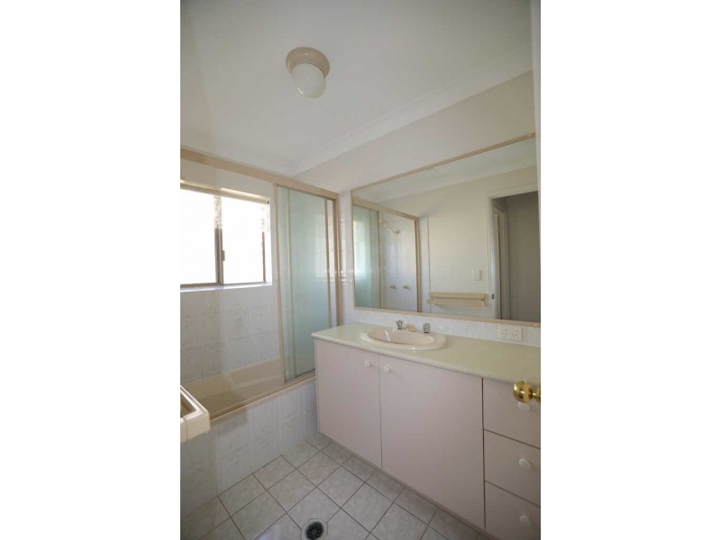 5/10 Mahia Terrace, Kings Beach QLD 4551