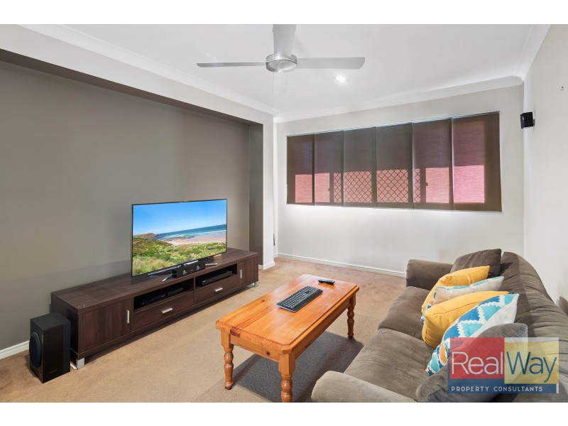 8 Kakadu Court, Little Mountain QLD 4551