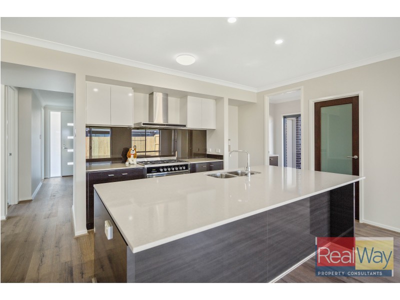13 Rosseau Street, Caloundra West QLD 4551
