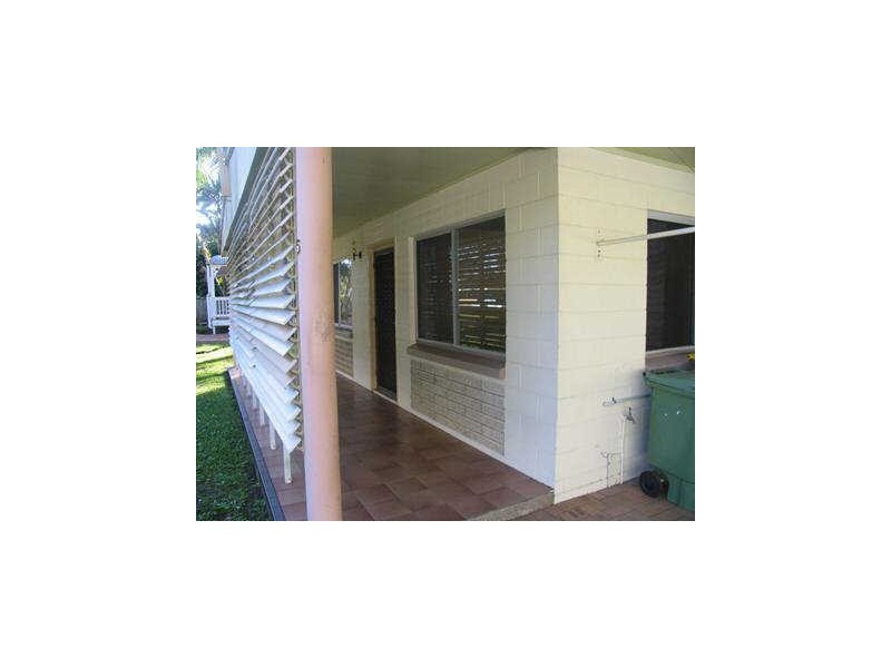 5 Second Ave, Caloundra QLD 4551