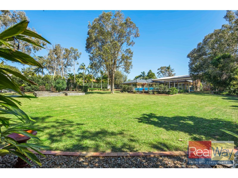 6 Colonial Court, Little Mountain QLD 4551