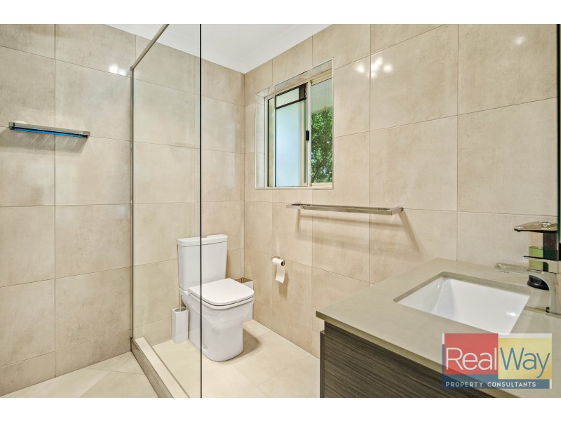 6 Colonial Court, Little Mountain QLD 4551