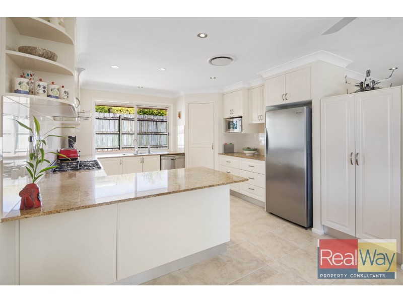 6 Colonial Court, Little Mountain QLD 4551