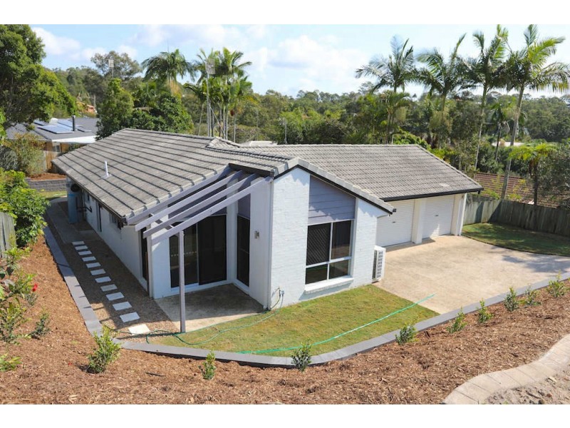 8 Snapper Street, Little Mountain QLD 4551