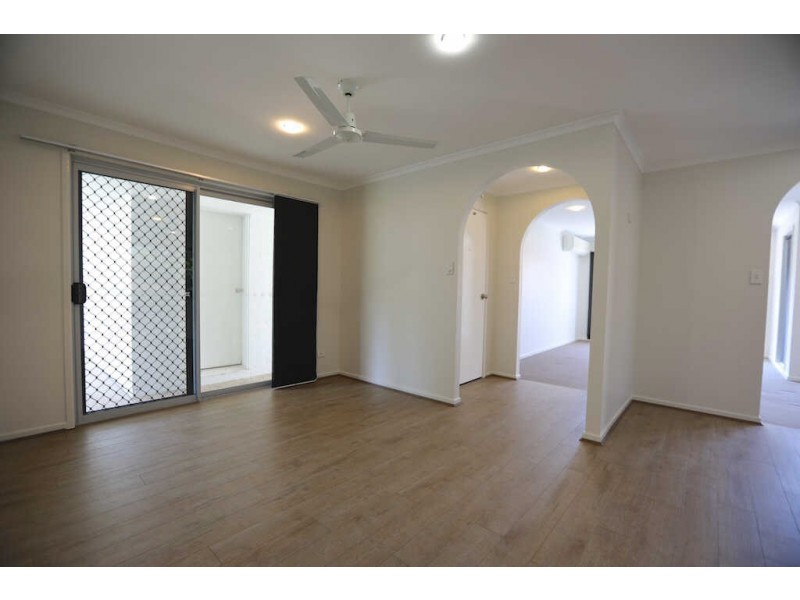 8 Snapper Street, Little Mountain QLD 4551