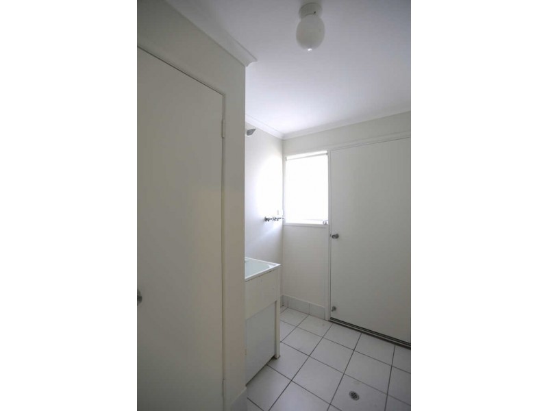 8 Snapper Street, Little Mountain QLD 4551