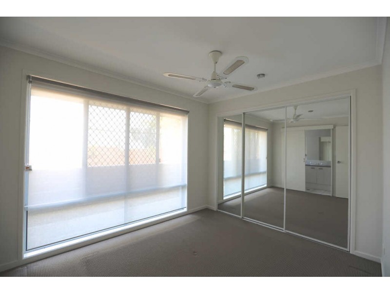 8 Snapper Street, Little Mountain QLD 4551