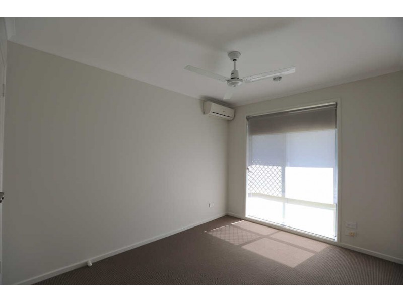 8 Snapper Street, Little Mountain QLD 4551