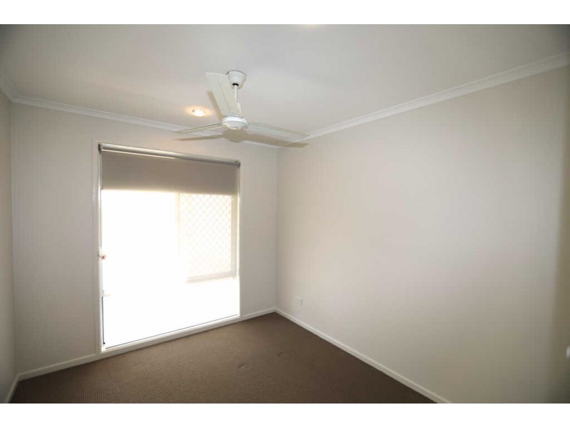 8 Snapper Street, Little Mountain QLD 4551