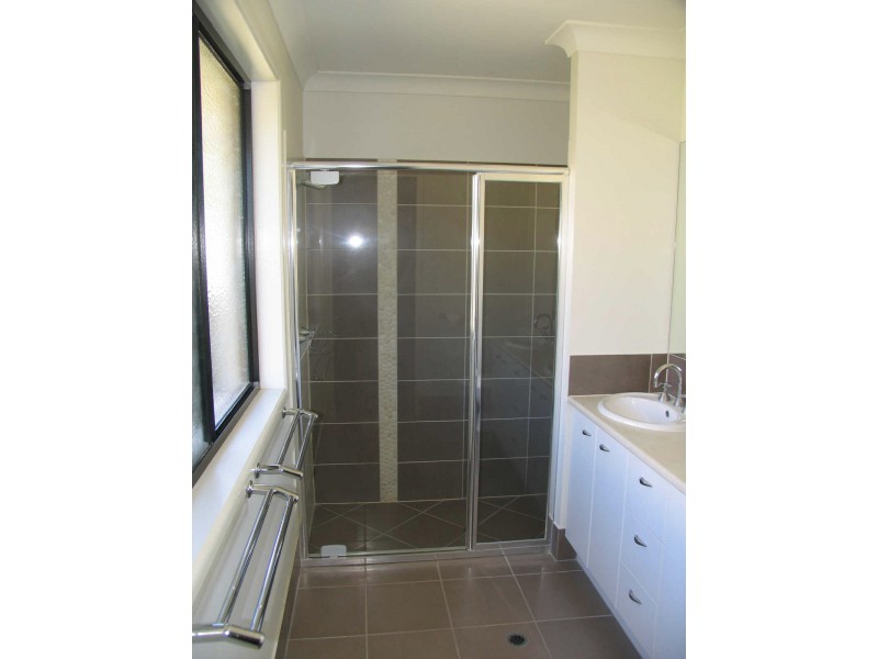 33 Cullen Drive, Little Mountain QLD 4551