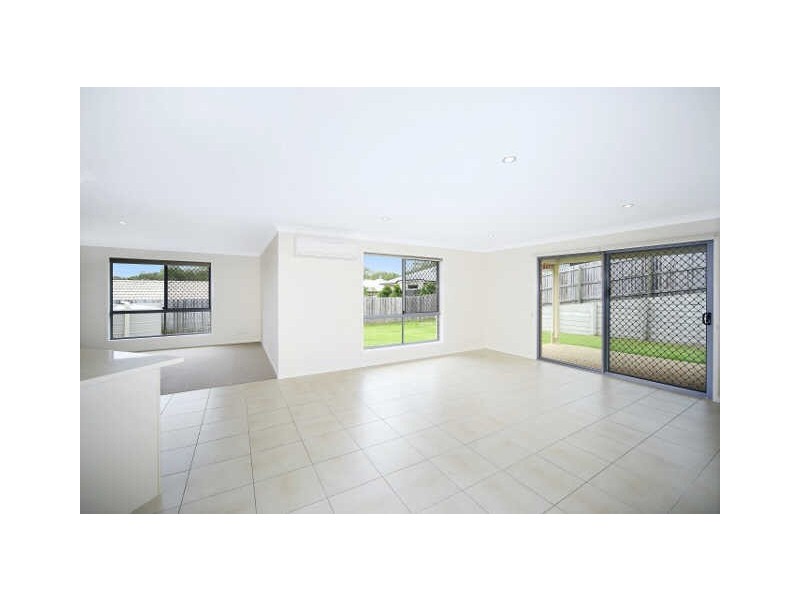 11 Sunrise Terrace, Little Mountain QLD 4551