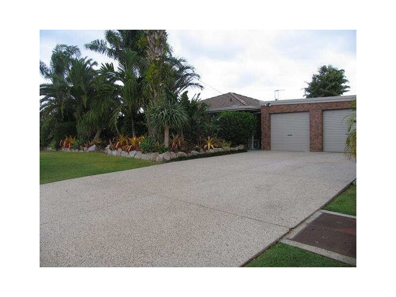 2 Halyard Drive, Wurtulla QLD 4575