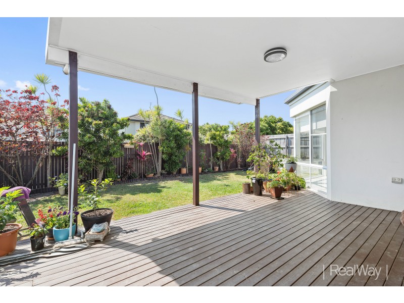 17 Pebbly Creek Crescent, Little Mountain QLD 4551