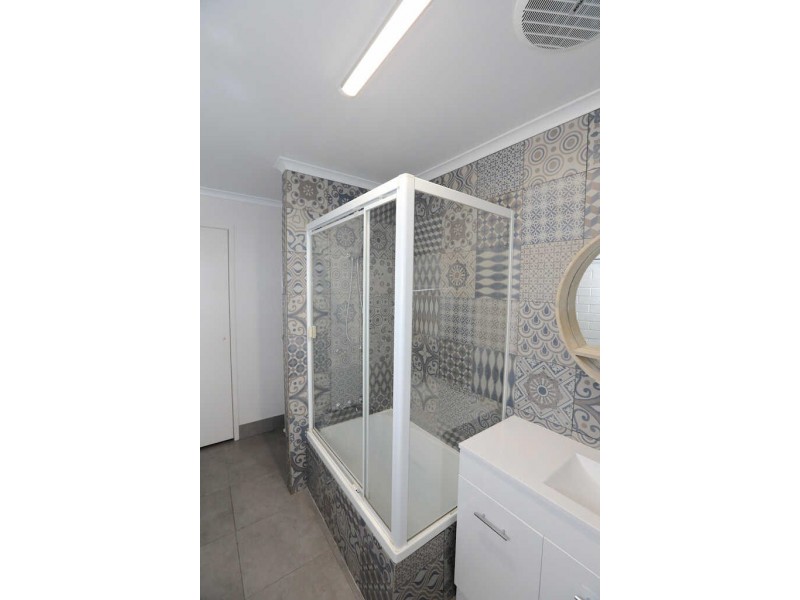 1/4 Doondoon Street, Currimundi QLD 4551