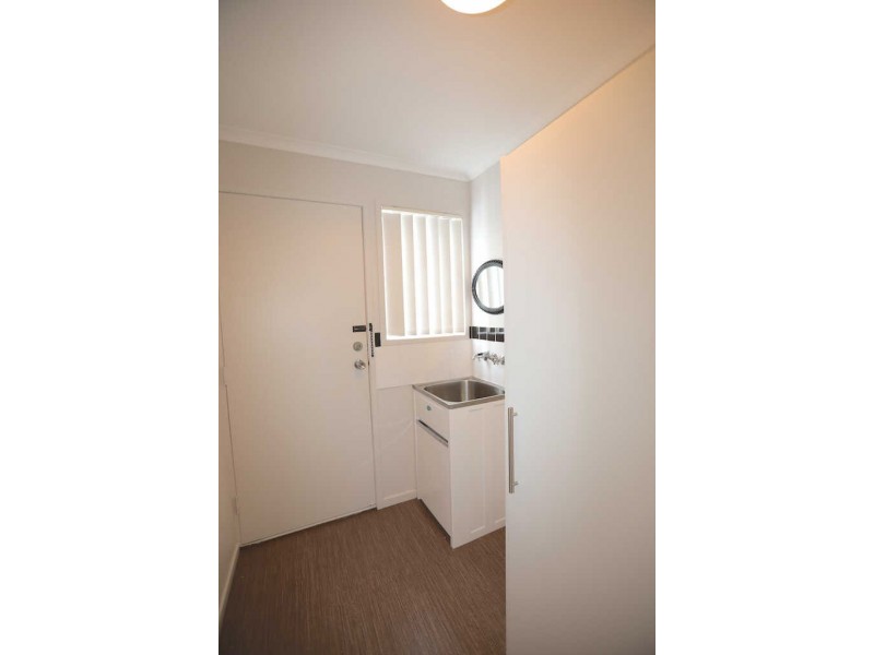 1/4 Doondoon Street, Currimundi QLD 4551