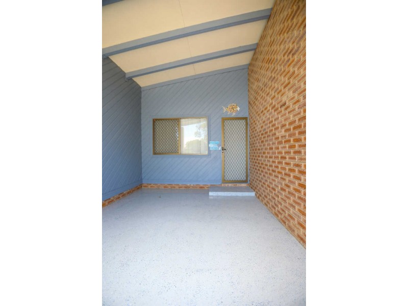 1/4 Doondoon Street, Currimundi QLD 4551