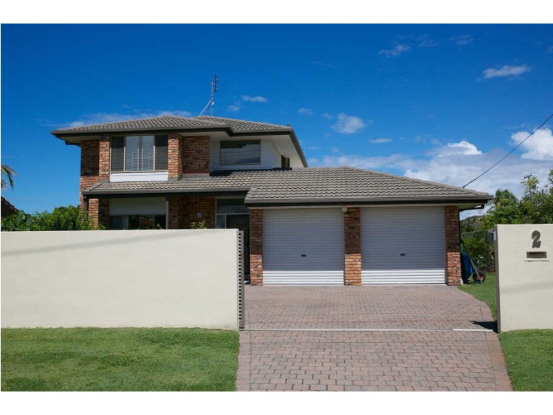 2 Tandara Street, Warana QLD 4575