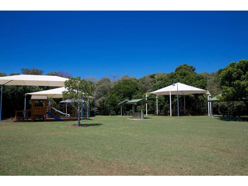 2 Tandara Street, Warana QLD 4575