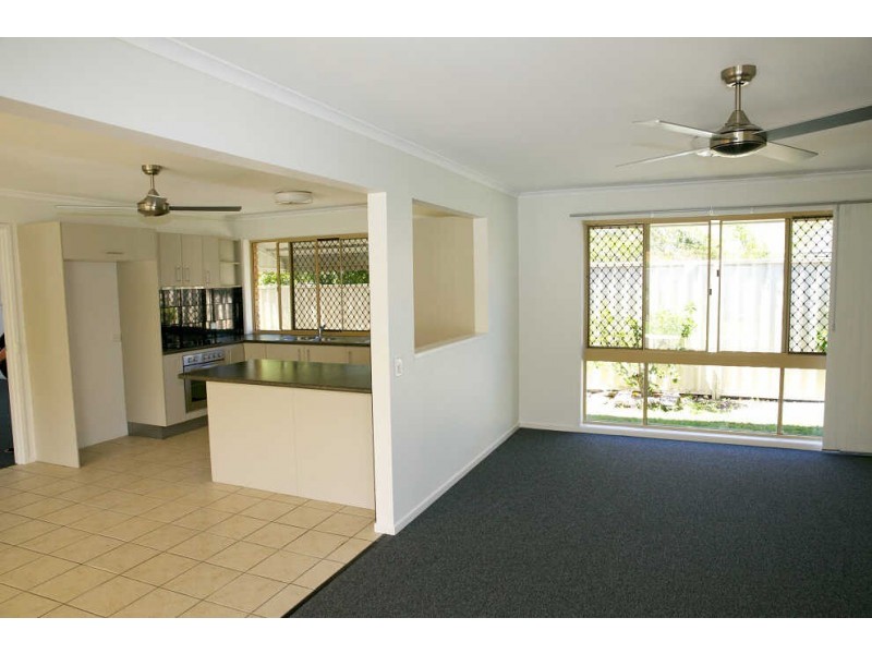 2 Tandara Street, Warana QLD 4575