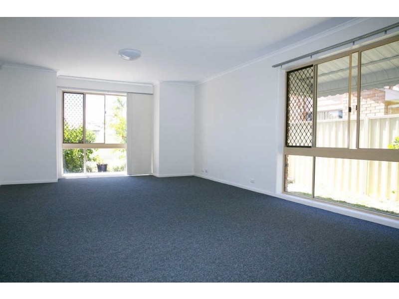 2 Tandara Street, Warana QLD 4575