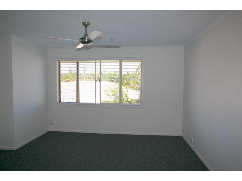 2 Tandara Street, Warana QLD 4575