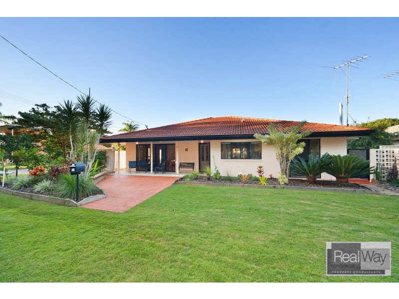 19 Mulloka Esplanade, Wurtulla QLD 4575