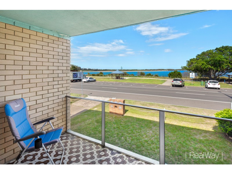 1/43 Esplanade, Golden Beach QLD 4551