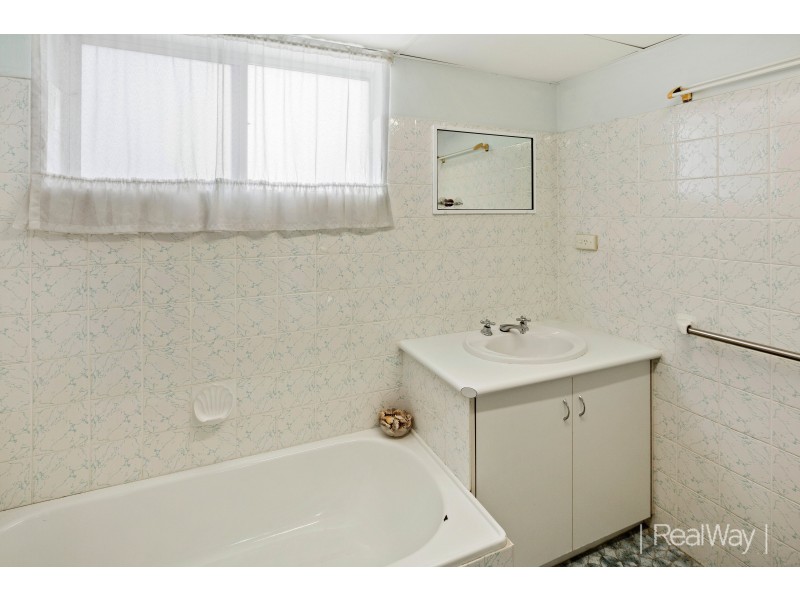 1/43 Esplanade, Golden Beach QLD 4551