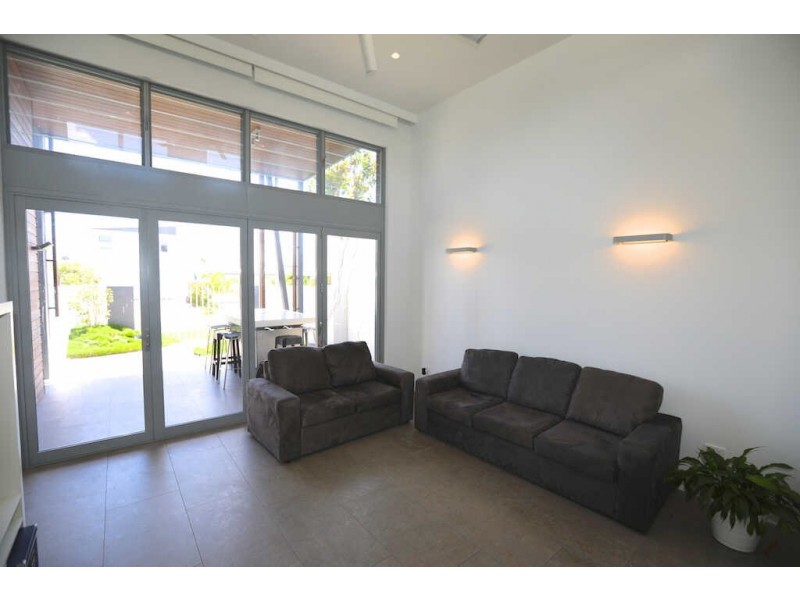 26 Hideaway Street, Birtinya QLD 4575