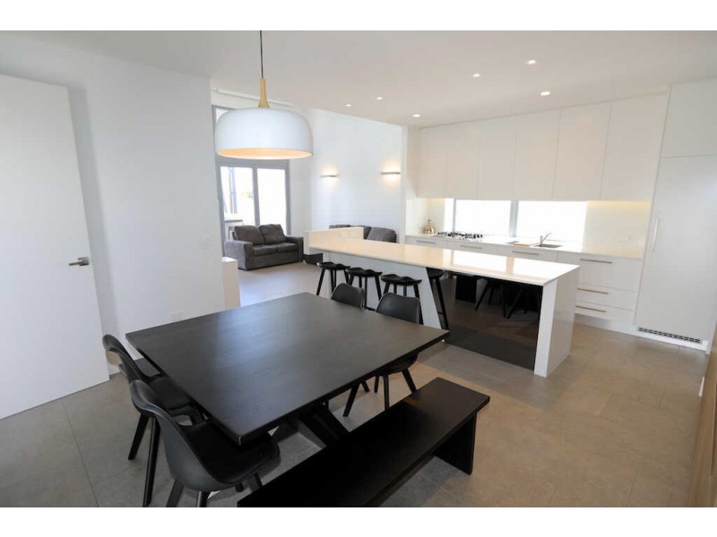 26 Hideaway Street, Birtinya QLD 4575