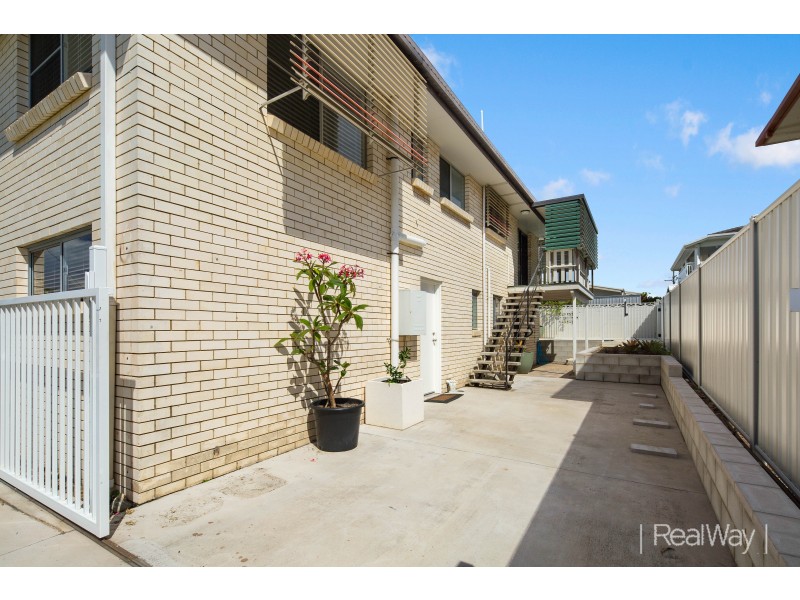 2 Rowell Street, Battery Hill QLD 4551