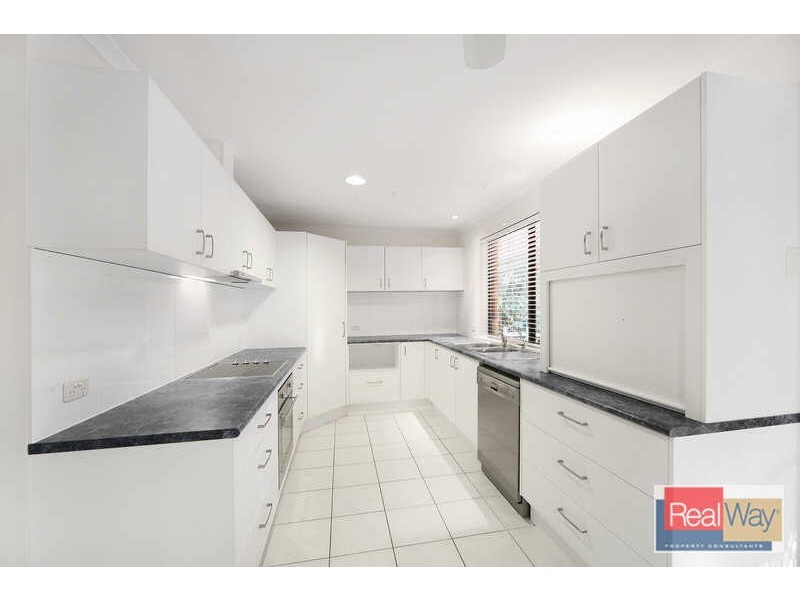 1 Keneland Drive, Little Mountain QLD 4551