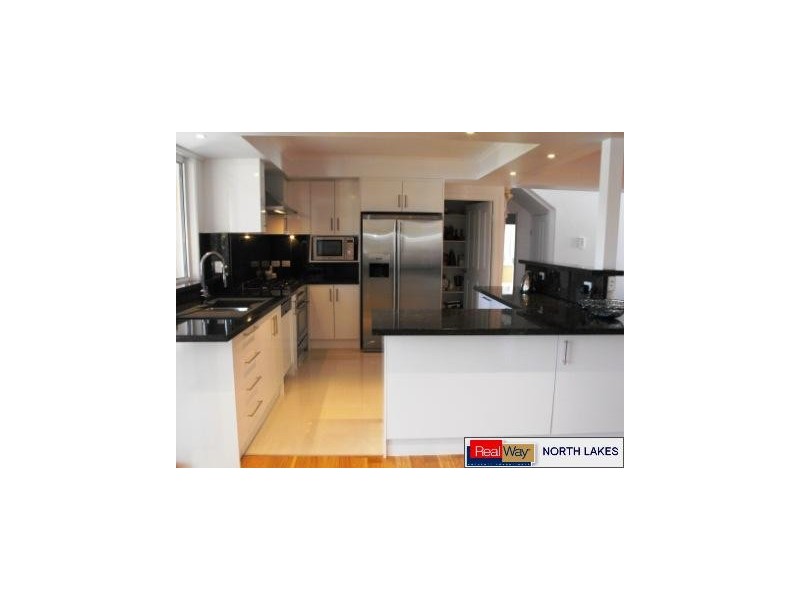 69 Scarborough Road, Redcliffe QLD 4020