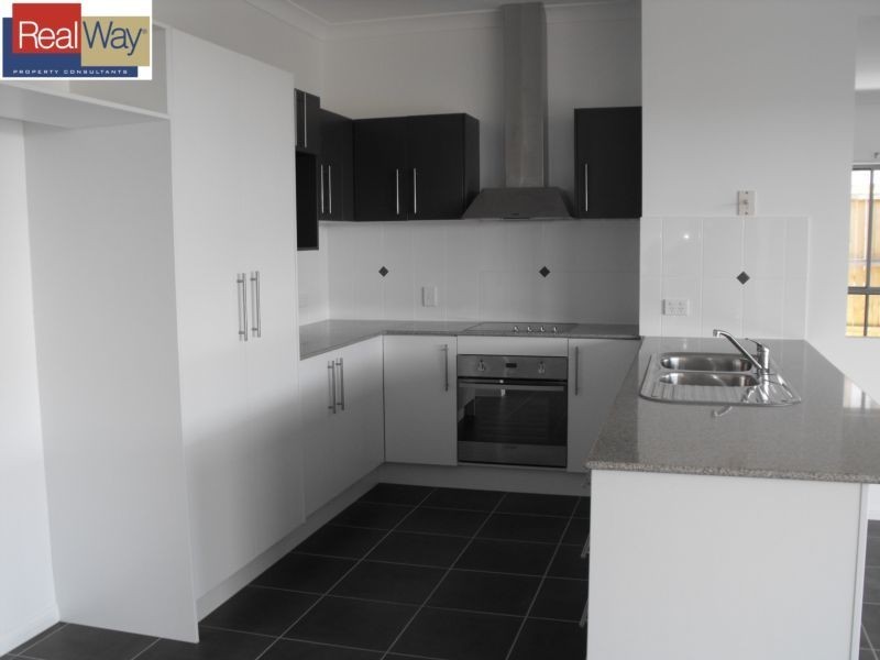 17 Rawlins Crescent, North Lakes QLD 4509