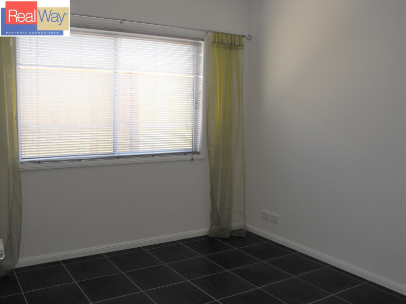 17 Rawlins Crescent, North Lakes QLD 4509