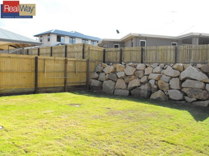 17 Rawlins Crescent, North Lakes QLD 4509