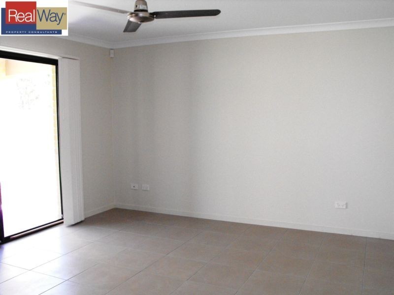 30 Stirling Esplanade, Griffin QLD 4503