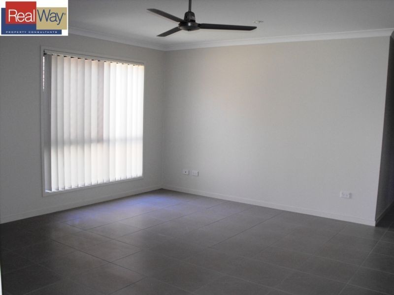 30 Stirling Esplanade, Griffin QLD 4503
