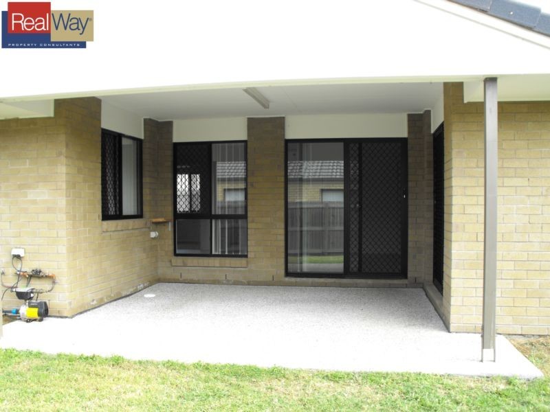 8 Grassdale Crescent, Morayfield QLD 4506