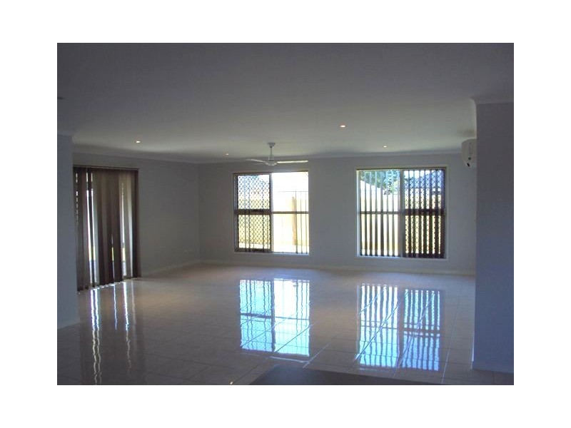 8 Stream Place, Bellmere QLD 4510