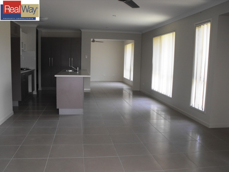 100 Nutmeg Drive, Griffin QLD 4503
