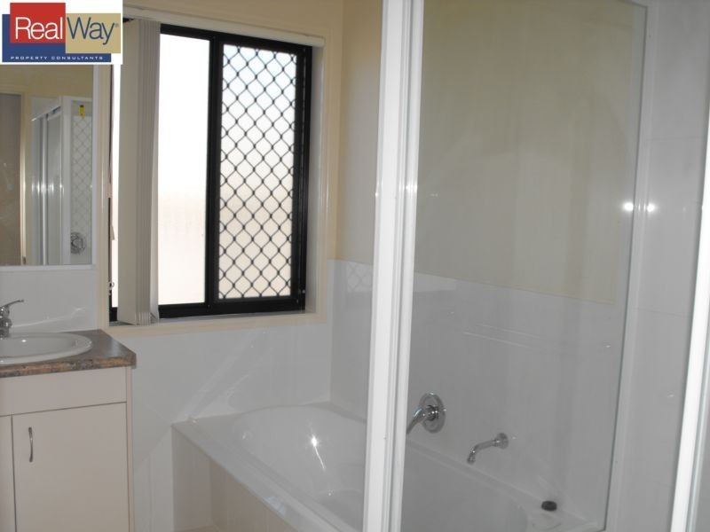 16 Lady Bowen Parade, Rothwell QLD 4022