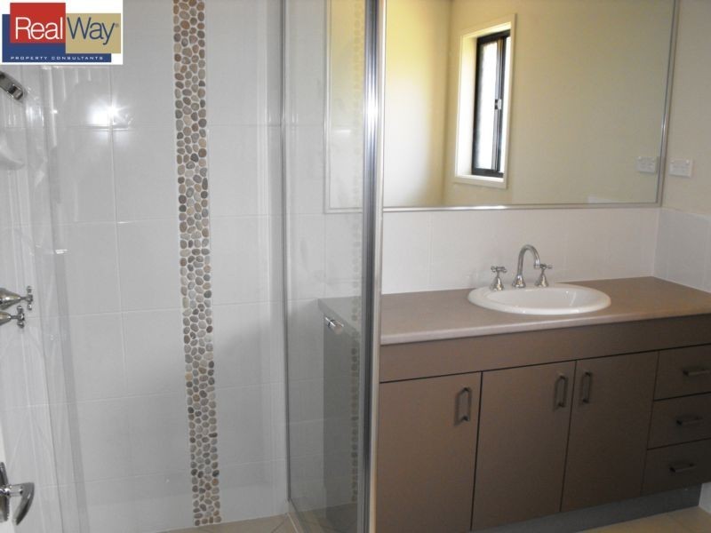 26 Stirling Esplanade, Griffin QLD 4503