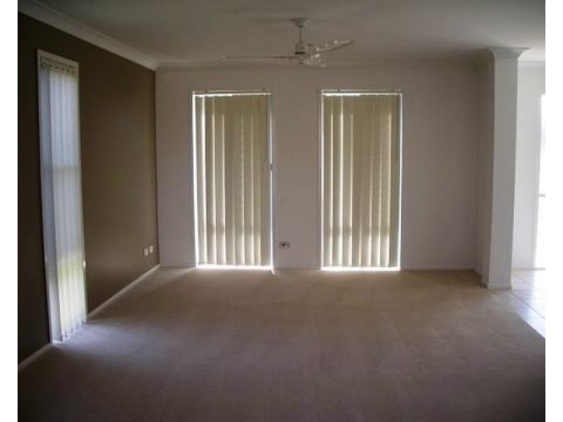 3 Waratah Court, Kallangur QLD 4503