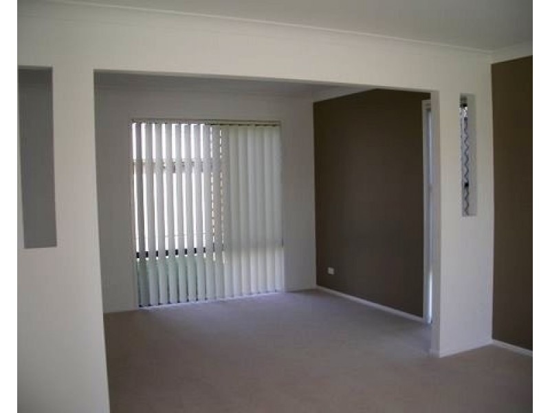 3 Waratah Court, Kallangur QLD 4503